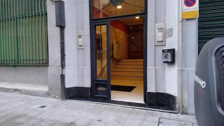 Deusto Piso Wifi Internet T V Y Garaje Apartment Bilbao Luaran gambar