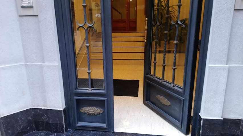 Deusto Piso Wifi Internet T V Y Garaje Apartment Bilbao Luaran gambar